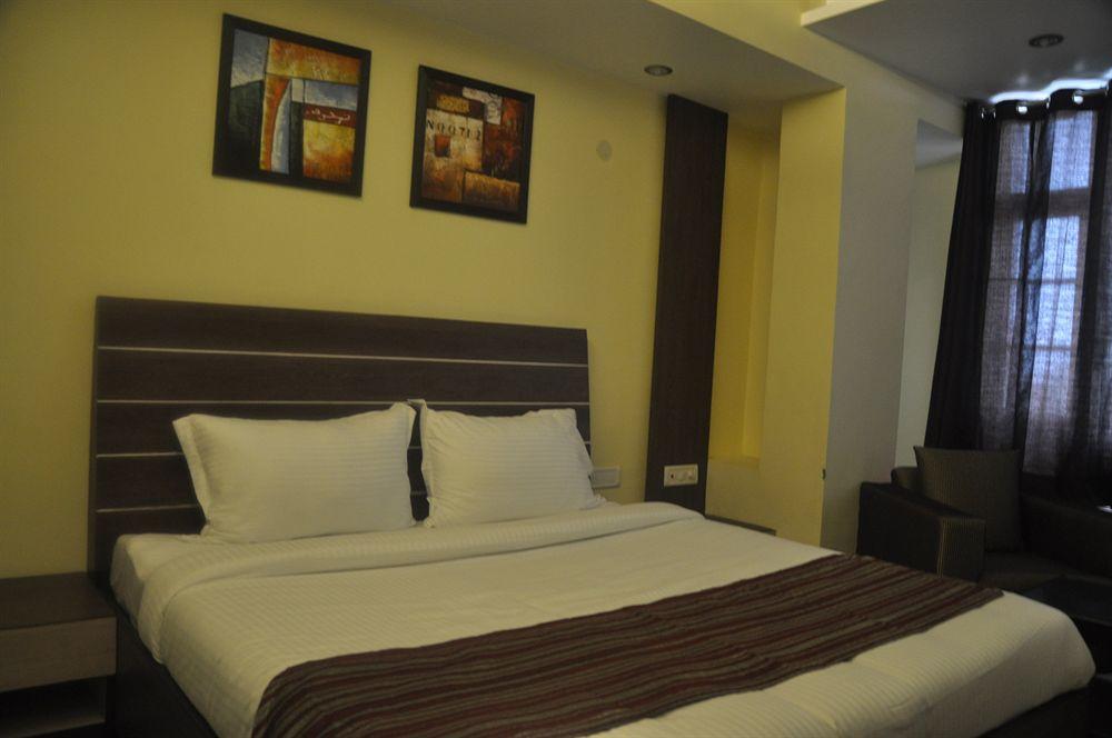 Hotel Mm Yellowuds Amritsar Extérieur photo