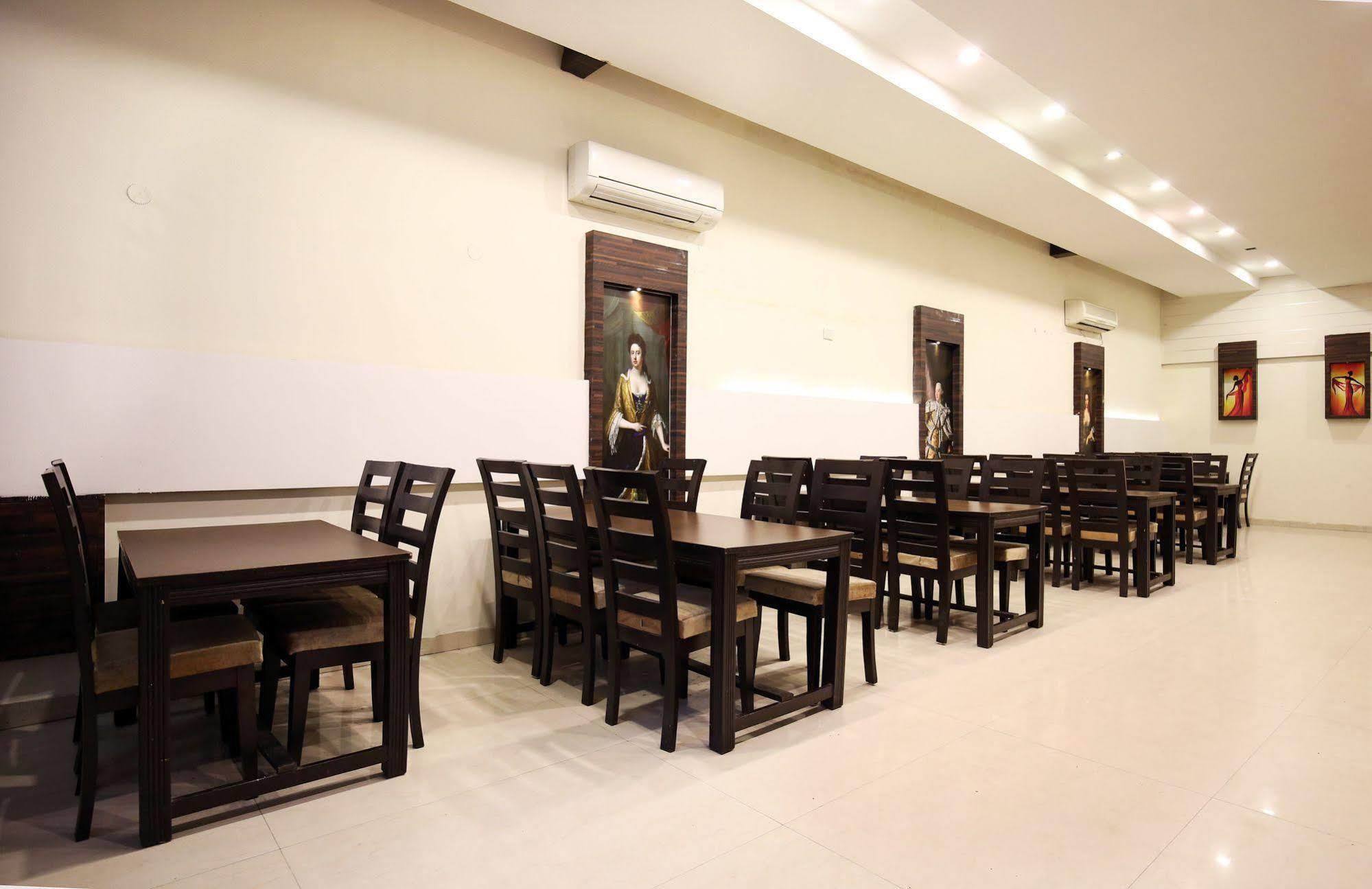 Hotel Mm Yellowuds Amritsar Extérieur photo